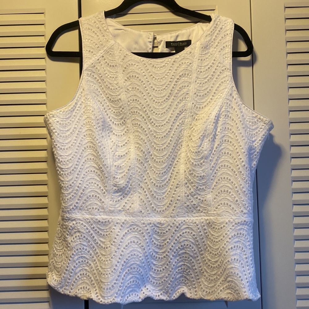 White House Black Market Is bite Eyelet Lace Peplum Blouse 16